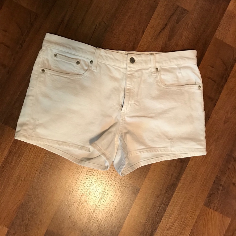 The GAP White Jean Shorts
